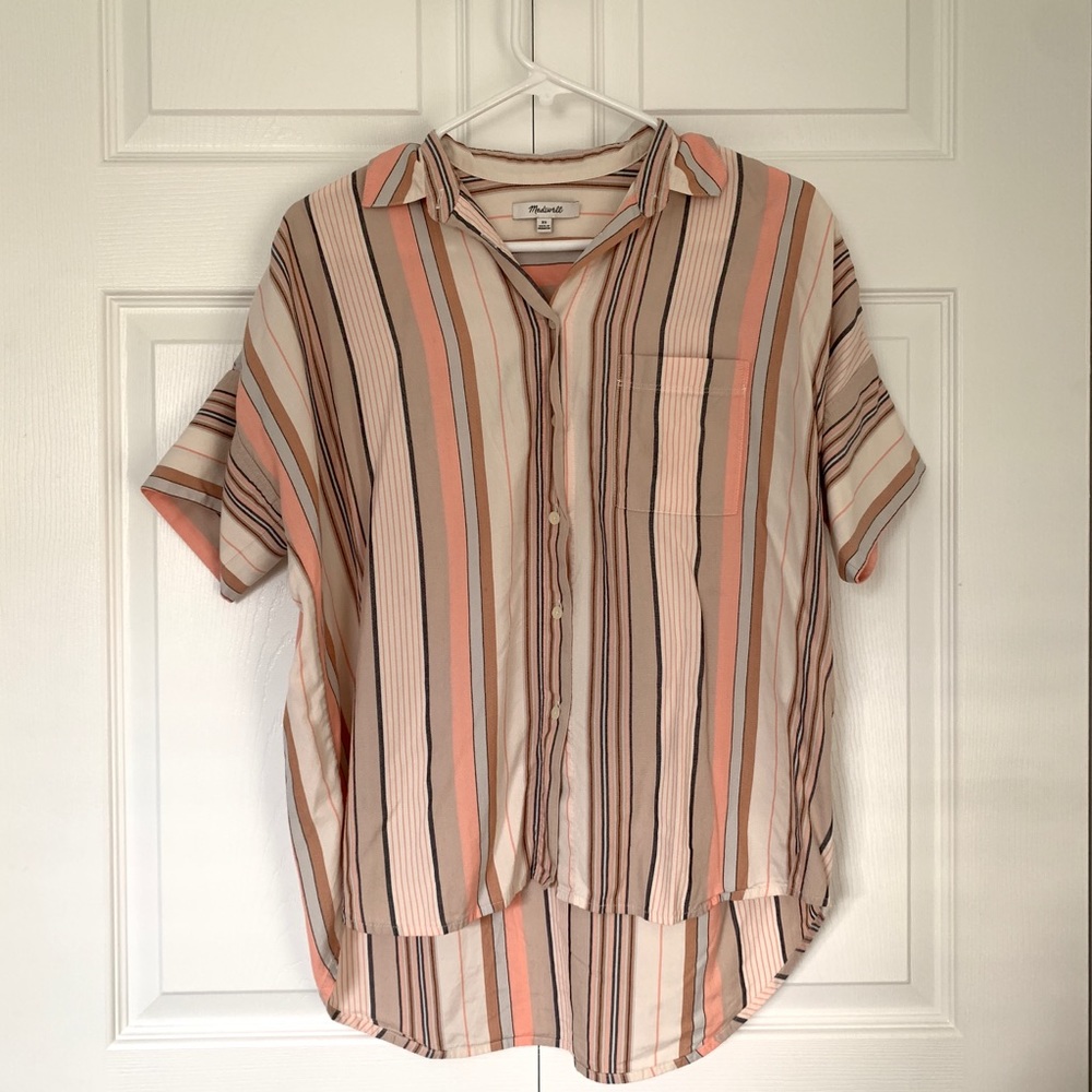Stripped button up top